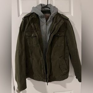 Levi’s Washed Cotton Sherpa Lined Hooded Trucker Jacket - Size Medium